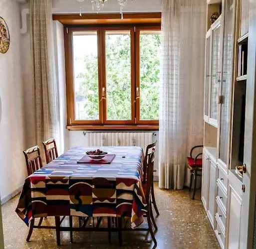 Chic And Spacious Penthouse * Rom